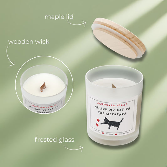 Frosted glass candle for cat lovers from all sides

